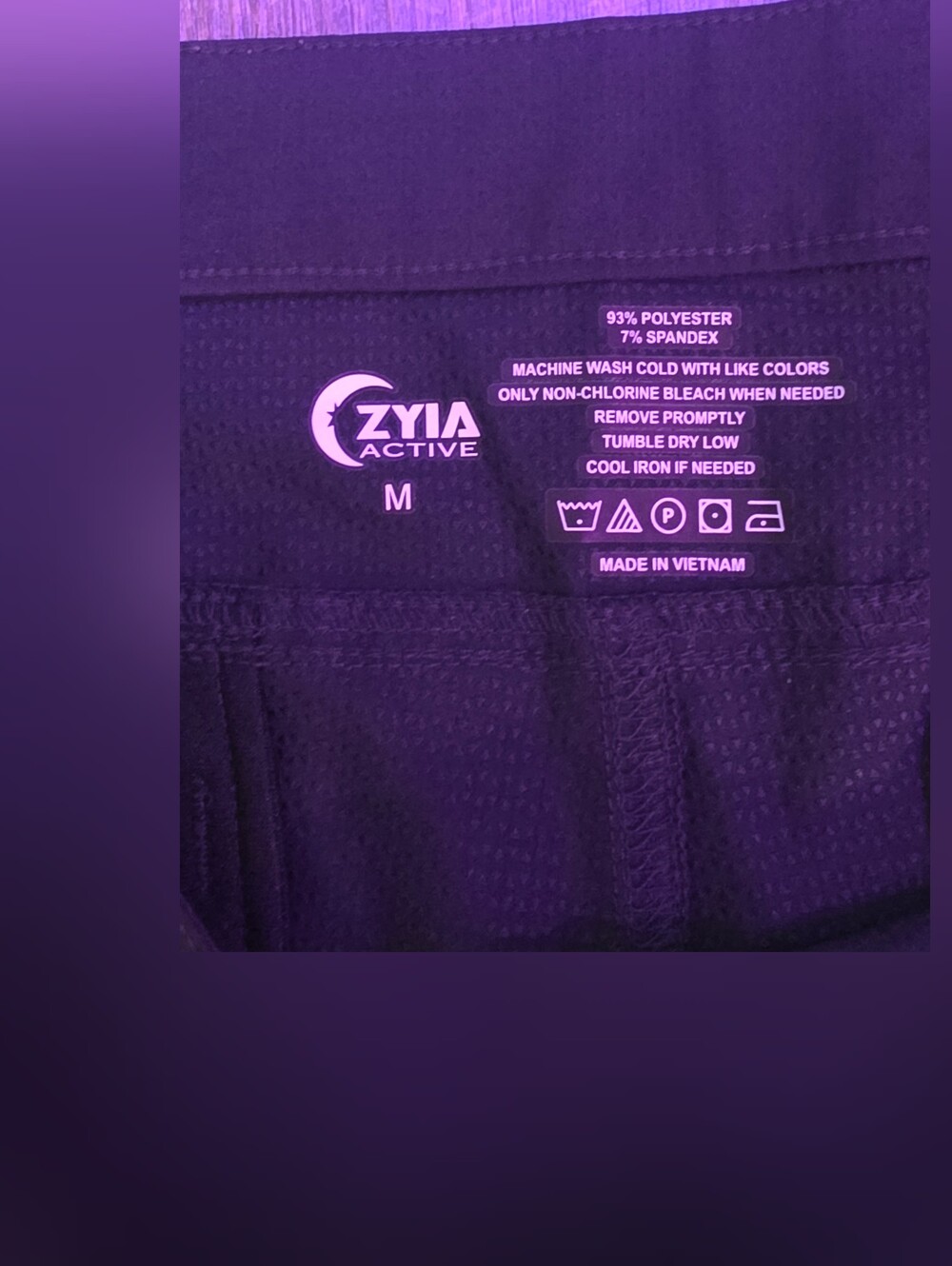 ZYIA Black Athletic High-Waist Shorts with Pocket Details - Picture 4 of 4